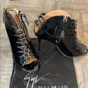 High heels enamel leather black size 7.5 4 inches